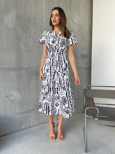Load image into Gallery viewer, Heather Short Sleeve White/Blue Print Midi Dress