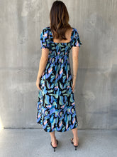 Load image into Gallery viewer, Lulu Tie Front Blue Multi Geo Print Midi Dress