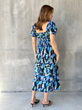 Load image into Gallery viewer, Lulu Tie Front Blue Multi Geo Print Midi Dress