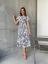 Load image into Gallery viewer, Heather Short Sleeve White/Blue Print Midi Dress