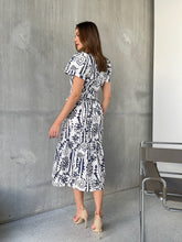 Load image into Gallery viewer, Heather Short Sleeve White/Blue Print Midi Dress
