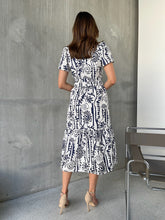 Load image into Gallery viewer, Heather Short Sleeve White/Blue Print Midi Dress