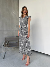 Load image into Gallery viewer, Trissa Navy/White Floral Print Dress