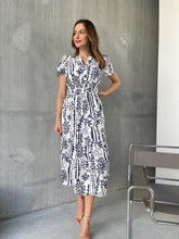 Load image into Gallery viewer, Heather Short Sleeve White/Blue Print Midi Dress