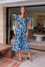 Load image into Gallery viewer, Lulu Tie Front Blue Multi Geo Print Midi Dress