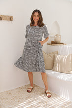 Load image into Gallery viewer, Thea White/Black Spot Print Pocketed Smock