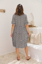 Load image into Gallery viewer, Thea White/Black Spot Print Pocketed Smock