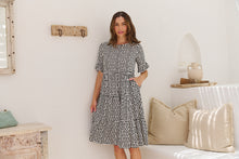 Load image into Gallery viewer, Thea White/Black Spot Print Pocketed Smock