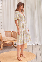 Load image into Gallery viewer, Juliana Yellow Floral Midi Smock