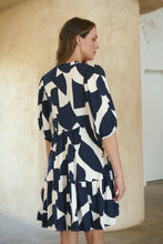 Load image into Gallery viewer, Tahli Navy White Print Smock Dress