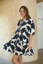 Load image into Gallery viewer, Tahli Navy White Print Smock Dress