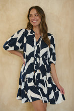 Load image into Gallery viewer, Tahli Navy White Print Smock Dress