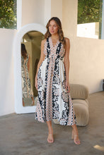 Load image into Gallery viewer, Tracey White/Black/Brown Print Sleevless Faux Linen Dress