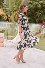 Load image into Gallery viewer, Alejandra Black/Off White Print V Neck Smock