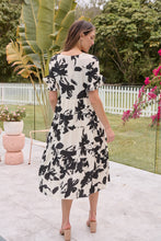 Load image into Gallery viewer, Alejandra Black/Off White Print V Neck Smock