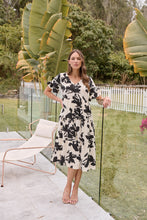 Load image into Gallery viewer, Alejandra Black/Off White Print V Neck Smock