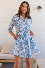 Load image into Gallery viewer, Romona 3/4 Sleeve White/Blue Palm Print Collared Dress
