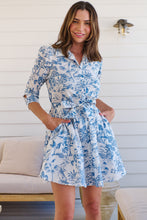 Load image into Gallery viewer, Romona 3/4 Sleeve White/Blue Palm Print Collared Dress