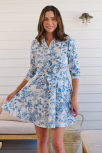 Load image into Gallery viewer, Romona 3/4 Sleeve White/Blue Palm Print Collared Dress