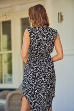 Load image into Gallery viewer, Alma Black/Cream Zip Front Dress