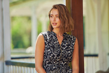 Load image into Gallery viewer, Alma Black/Cream Zip Front Dress