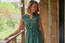 Load image into Gallery viewer, Alma Green/Black Zip Front Dress