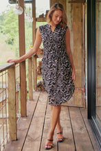 Load image into Gallery viewer, Alma Black/Cream Zip Front Dress
