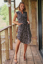 Load image into Gallery viewer, Alma Black/Cream Zip Front Dress