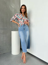 Load image into Gallery viewer, Bella Light Wash Split Front Denim Midi Skirt