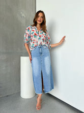 Load image into Gallery viewer, Bella Light Wash Split Front Denim Midi Skirt