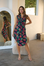 Load image into Gallery viewer, Alma Autumn Bold Leaf Print Print Zip Dress