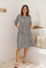 Load image into Gallery viewer, Thea White/Black Spot Print Pocketed Smock