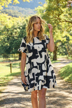 Load image into Gallery viewer, Aviana Black/Cream Print Smock Dress