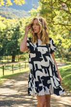 Load image into Gallery viewer, Aviana Black/Cream Print Smock Dress