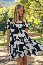 Load image into Gallery viewer, Aviana Black/Cream Print Smock Dress