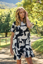 Load image into Gallery viewer, Aviana Black/Cream Print Smock Dress