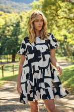 Load image into Gallery viewer, Aviana Black/Cream Print Smock Dress