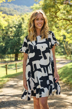 Load image into Gallery viewer, Aviana Black/Cream Print Smock Dress