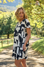 Load image into Gallery viewer, Aviana Black/Cream Print Smock Dress