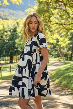 Load image into Gallery viewer, Aviana Black/Cream Print Smock Dress