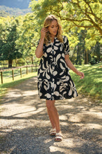 Load image into Gallery viewer, Rosie Black/Cream Bold Print Smock Dress