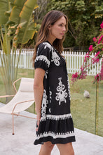 Load image into Gallery viewer, Rosie Black/White Bold Print Smock Dress
