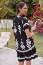 Load image into Gallery viewer, Rosie Black/White Bold Print Smock Dress