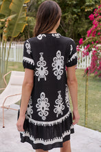 Load image into Gallery viewer, Rosie Black/White Bold Print Smock Dress