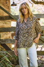 Load image into Gallery viewer, Dash Animal Print Button Up 3/4 Sleeve Shirt