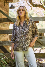 Load image into Gallery viewer, Dash Animal Print Button Up 3/4 Sleeve Shirt