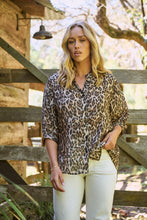 Load image into Gallery viewer, Dash Animal Print Button Up 3/4 Sleeve Shirt