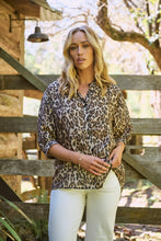 Load image into Gallery viewer, Dash Animal Print Button Up 3/4 Sleeve Shirt