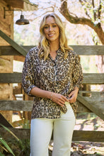 Load image into Gallery viewer, Dash Animal Print Button Up 3/4 Sleeve Shirt