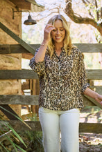 Load image into Gallery viewer, Dash Animal Print Button Up 3/4 Sleeve Shirt